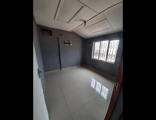 2 BEDROOM PROPERTY TO RENT IN UMLAZI K